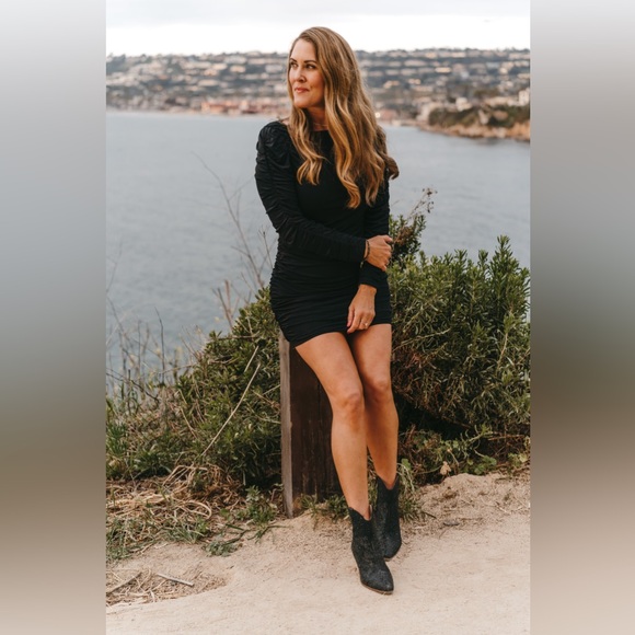 Meet your Posher, Jackie - Picture 1 of 7